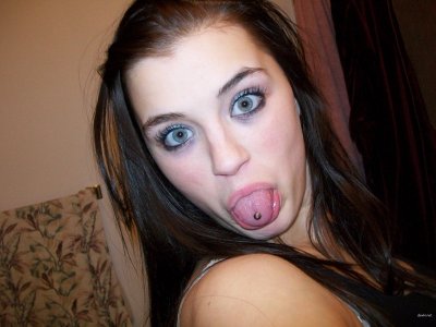 Погружение в ухоженную вагину на всю длину