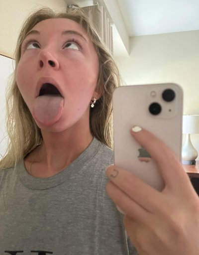 Сексапильная и эксцентричная блондинка 2