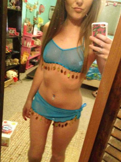 Уникальные снимки очаровательной девушки с роскошной фигурой