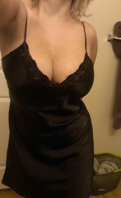 Очень аппетитная мамочка без одежды - наслаждение для глаз