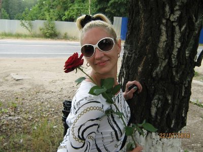 Две голые подружки веселятся без одежды на вечеринке: интимное шоу!