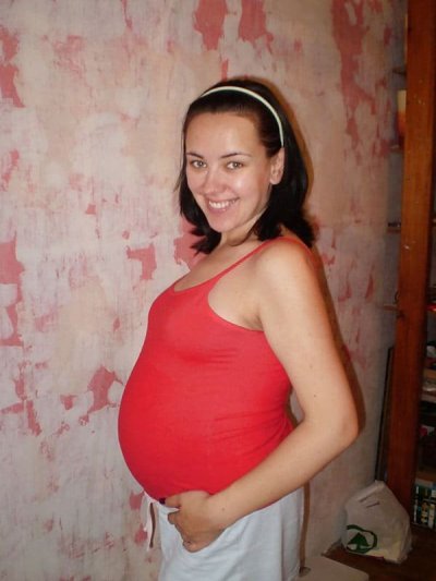 Интимные фото беременной красотки в домашней обстановке