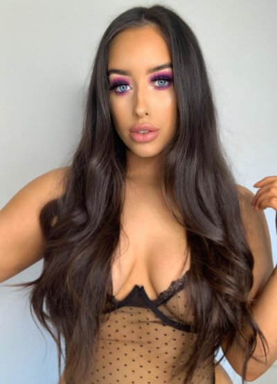 Фото голой девушки с пышными губами - настоящий кайф!