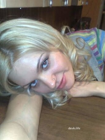 Домашнее видео горячей красотки: соблазнительные записи