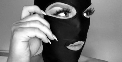 Сексапильная белокурая показала свои аппетитные формы