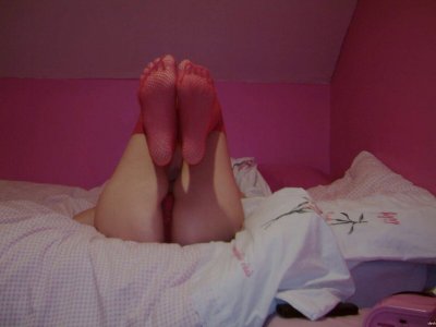 Сексуальная крошка показывает свое обнаженное тело