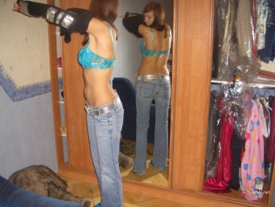 Мужик отъебал большегрудую подружку и кончил внутрь