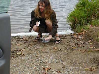 Секси бэйба демонстрирует свою пирожок