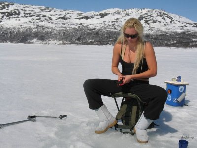 Из личной коллекции фотографий 26-летней девушки: интимные снимки в домашней обстановке.