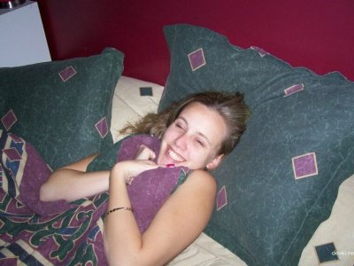 Трахается с киской своей подруги