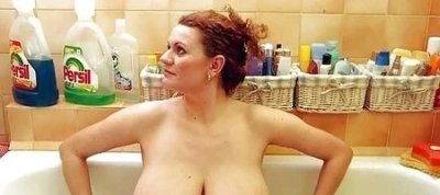 Огромные сиськи у опытной дамы