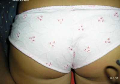 Интимные снимки юной красотки: самые откровенные фото в домашней обстановке