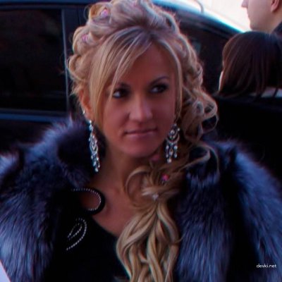 Сексуальные снимки девушки в домашней обстановке