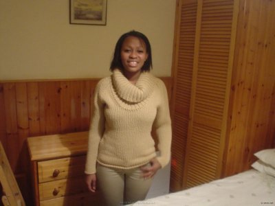 Шоколадная красотка вступает в интимную близость