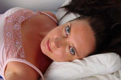 Отлично запечатлела свое обнаженное тело на камеру