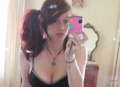 Очаровательная рыжая с веснушками: страсть и игривость в одном!