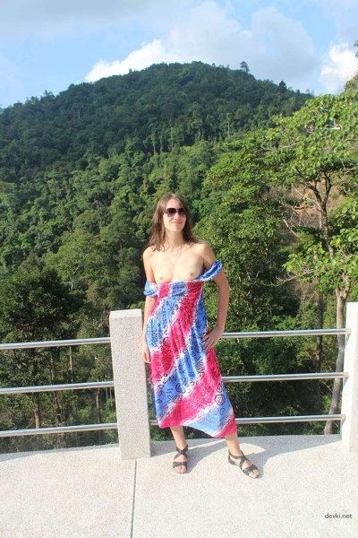 Гладко выбритая киска твоей подружки - взрослые развлечения