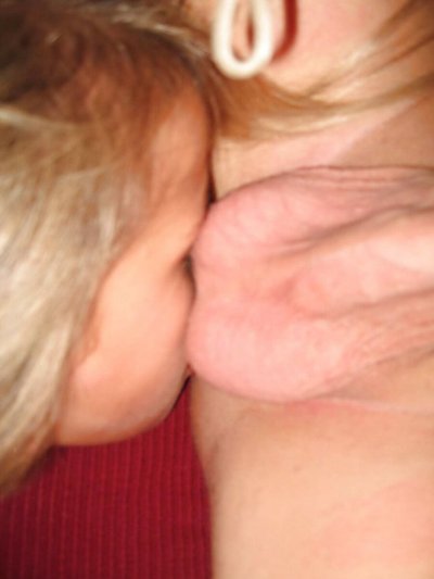 Блондинка сосет член и трахается