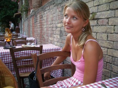 Любит отсосать знакомцу во время отпуска