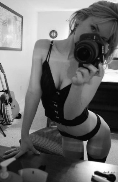 Жгучие снимки стройной красотки: сексуальные и пылкие фото специально для вас!