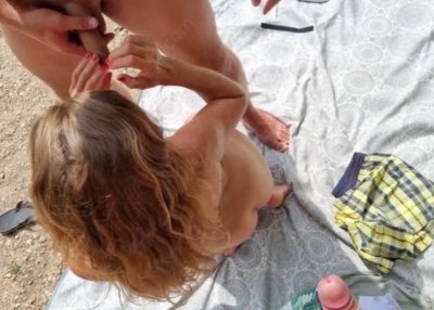 Подглядываем с высоты на интимное видео