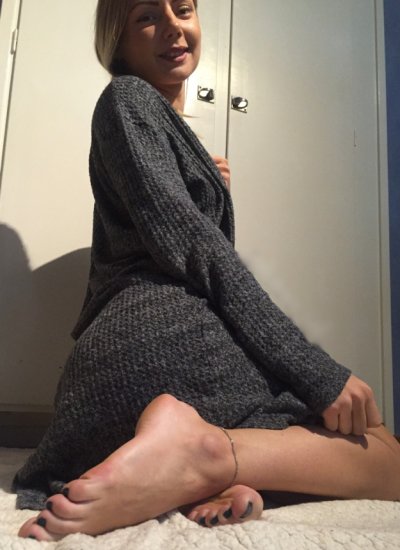 Обнаженная красотка: интимные снимки в интернете