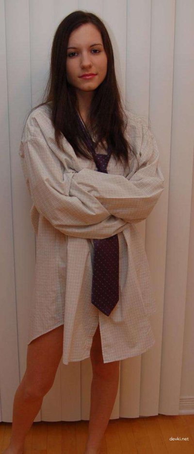 Потрясающая задница свободной девушки, готовой к новым приключениям!