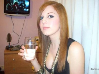 Раздетая шатенка в действии (часть пятая)