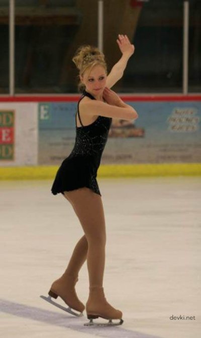 Сисястая девочка домашнего порно