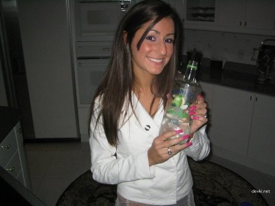 Чувак кончил на чернокожую красотку