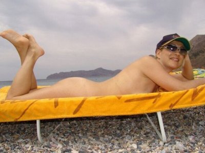 Мамочка наслаждается отдыхом в теплой стране