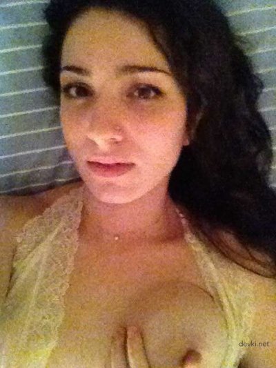 Нежные фотографии интимных зон привлекательной девушки