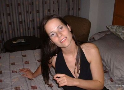 Лицо красавицы покрыто мужским соком