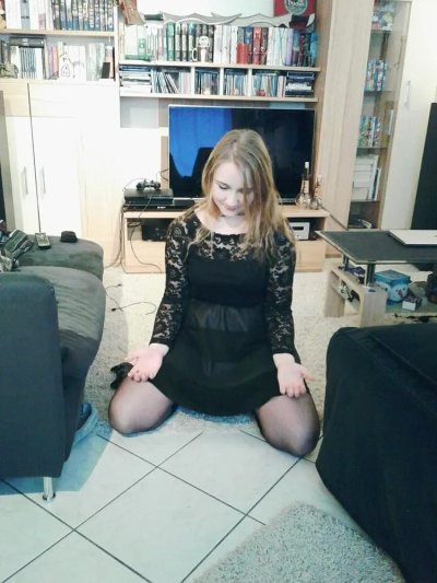 Интимные снимки пышной фантазерки: приватные фото в домашней обстановке