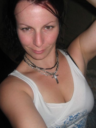 Девушка делает минет парню