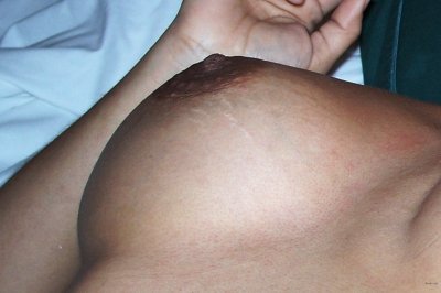 Обнаженная студентка с огромным бюстом - зрелое соблазнение!