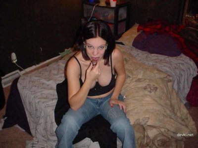 Интимные видео соблазнительной брюнетки