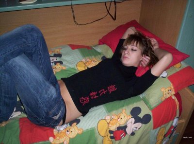 Красотка позирует и занимается интимом