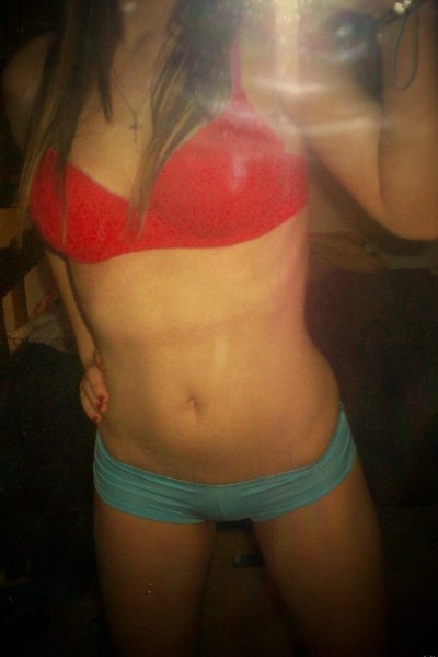 Искусные снимки привлекательной молодушки