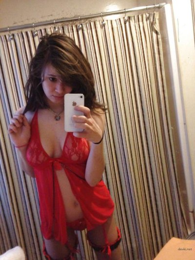 Сексуальные снимки милой ученицы: коллекция для взрослых