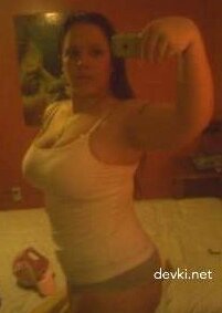 Красотки демонстрируют бюст