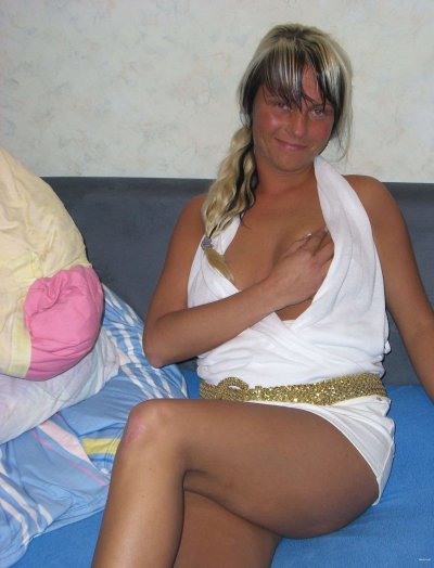 Пикантная фотосессия молодой леди