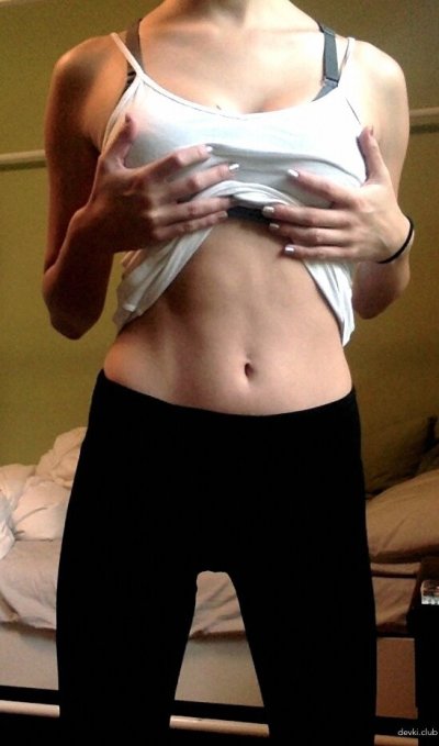 Худенькая с обширной грудью - переливчатый уголок для взрослых