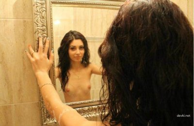 Интимные снимки влажной красотки - новинка для взрослых!