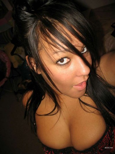 Нежная эротика с чарующей мулаткой: открой для себя удовольствие!