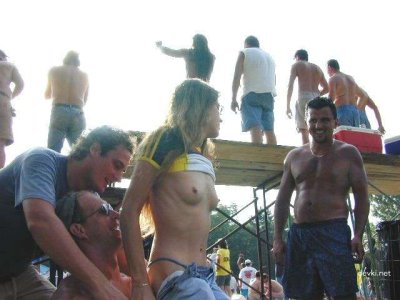 Конкурс нудистов: получи призы за самые классные обнаженные снимки!