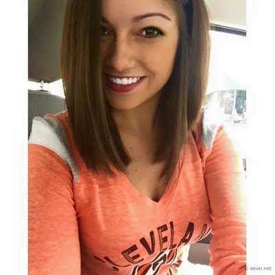 Фотки горячей девчонки перед зеркалом