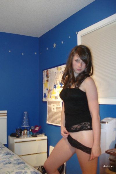 Интимные снимки молодой красотки