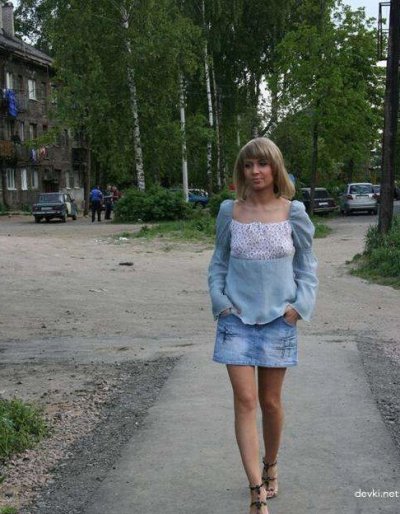 Эротические приключения: девушка, обожаюшая групповой секс!