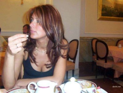 Сексуальные приключения опытной мамочки: горячие истории на порно-сайте